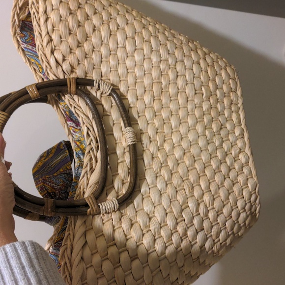Straw Bag - Picture 2 of 3